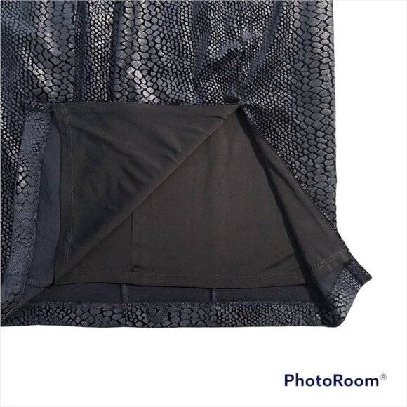 NWOT Guess Pencil Skirt Navy Blue with Shinny Snake Skin Print with Black lining - Picture 5 of 10